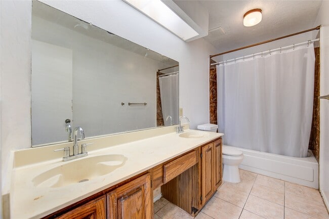 Building Photo - 14311 Rainy Sun Cir