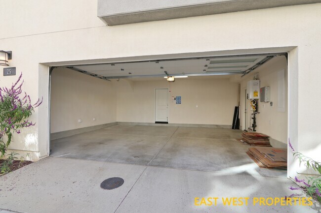 Building Photo - 25 Stetson St