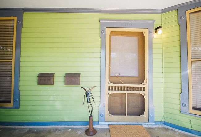 Building Photo - 2110 San Gabriel St
