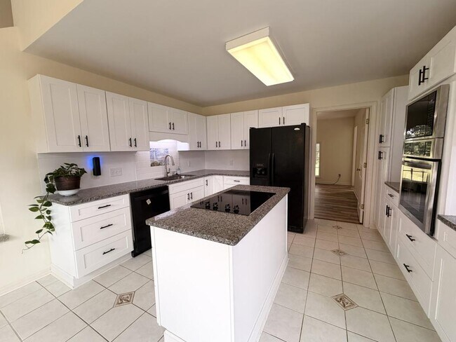 Building Photo - 118 Sunfish Dr