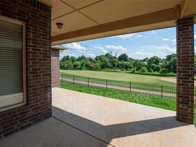 Building Photo - 12037 Ashford Dr
