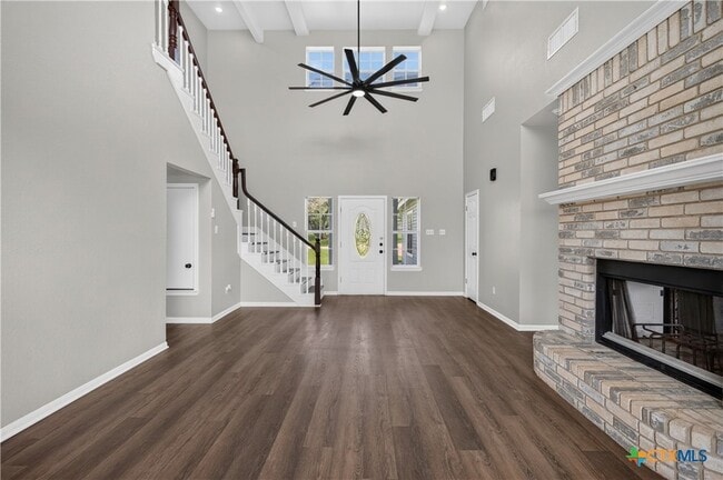 Building Photo - 1810 Mesa Oaks Cir