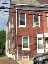 Building Photo - 716 Mulberry St