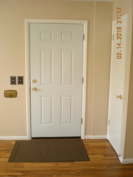 Interior front door with coat closet - 1160 Clinton St
