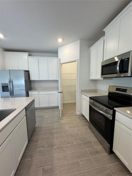 Building Photo - 6582 SW 89th Loop