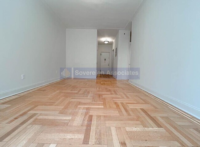 Building Photo - 664 W 163rd St