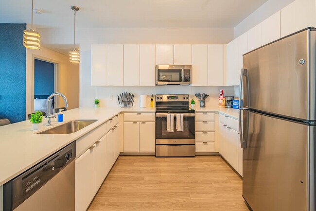 Building Photo - 914 N 3rd St