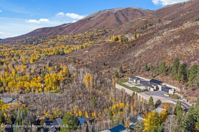 Building Photo - 191 Skimming Ln