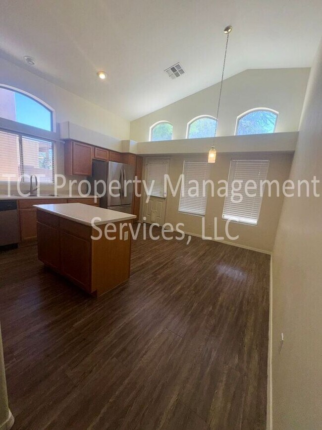 Building Photo - 3 Bedroom/2 Bath home in the gated community of Sunrise @ Harbor Shores