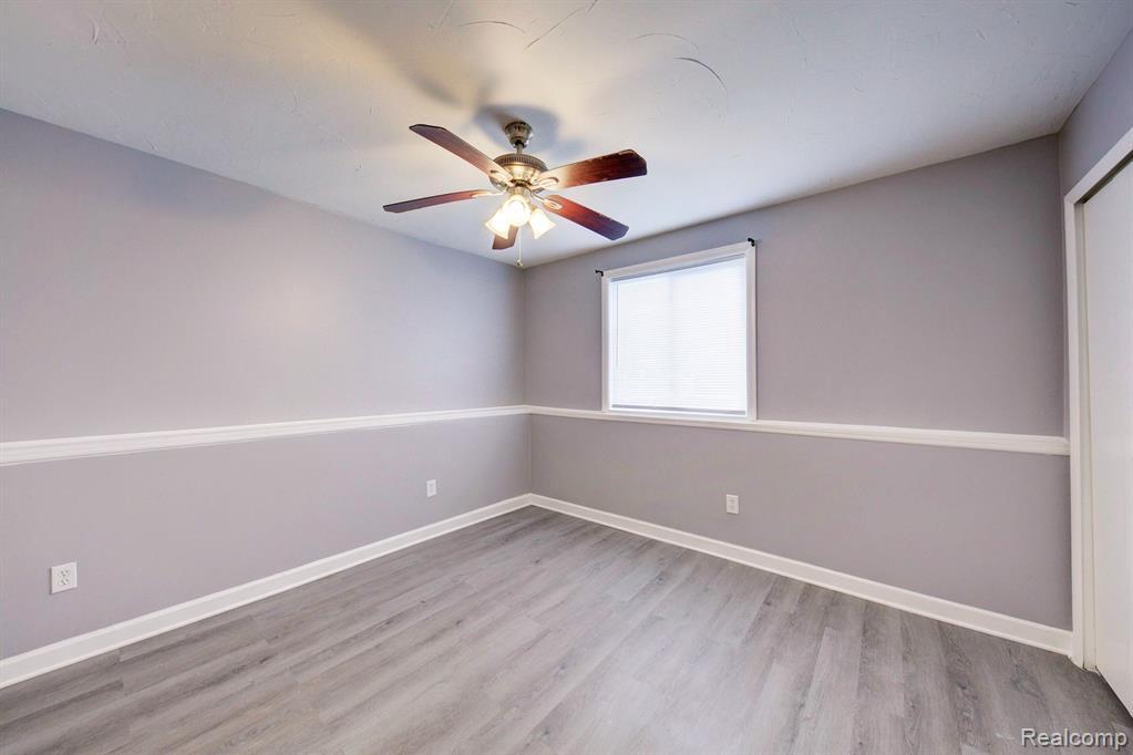 Building Photo - 217 Glenmoor St