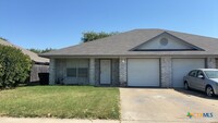 Building Photo - 3402 Toledo Dr