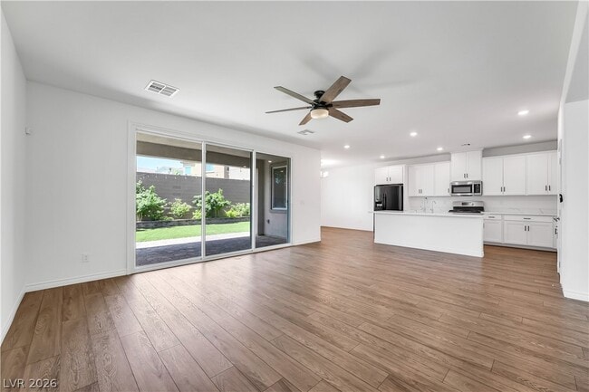 Building Photo - 1611 Dire Wolf Ave