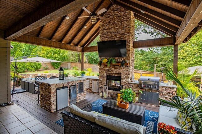 Building Photo - 1706 NW Autumn Ave