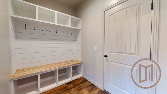 Building Photo - Beautiful home in Little Valley