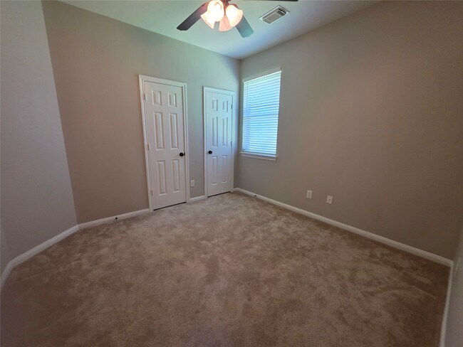 Building Photo - 536 Mannington Ln