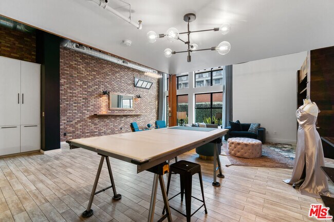 Building Photo - 4115 Glencoe Ave