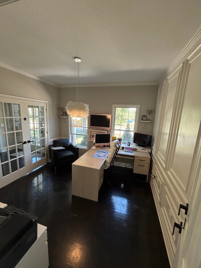 Building Photo - 4320 SW Gull Point Dr