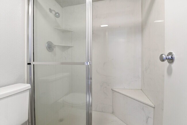 Building Photo - $2,345.95 - 2 Bed, 2 Bath Condo in Denver with Central AC!