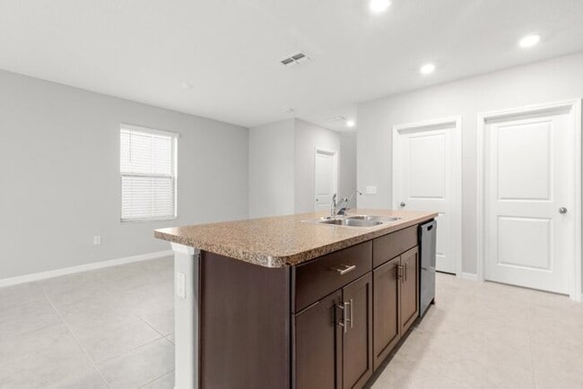 Building Photo - LIKE NEW 5 Bedroom Home for RENT in Touchstone!