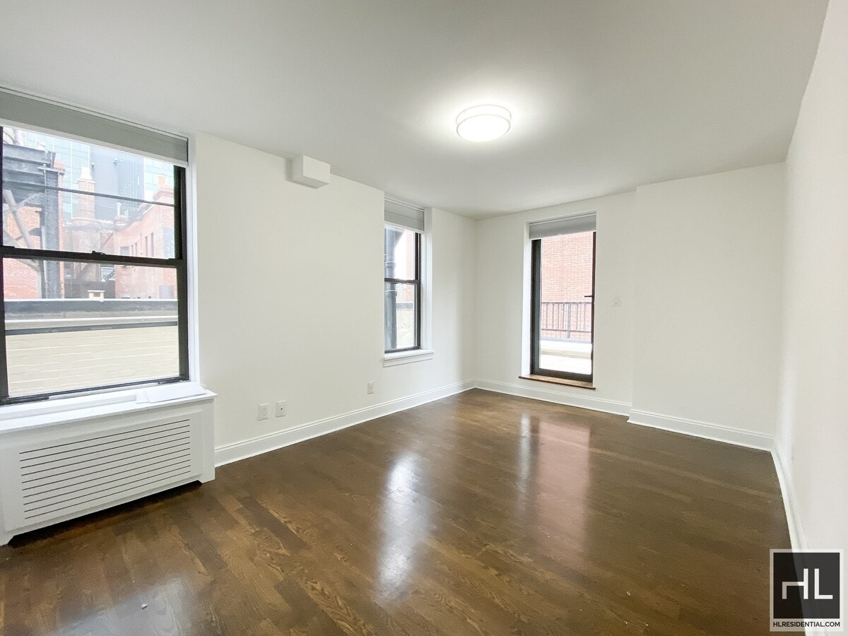 Building Photo - WEST 58 STREET