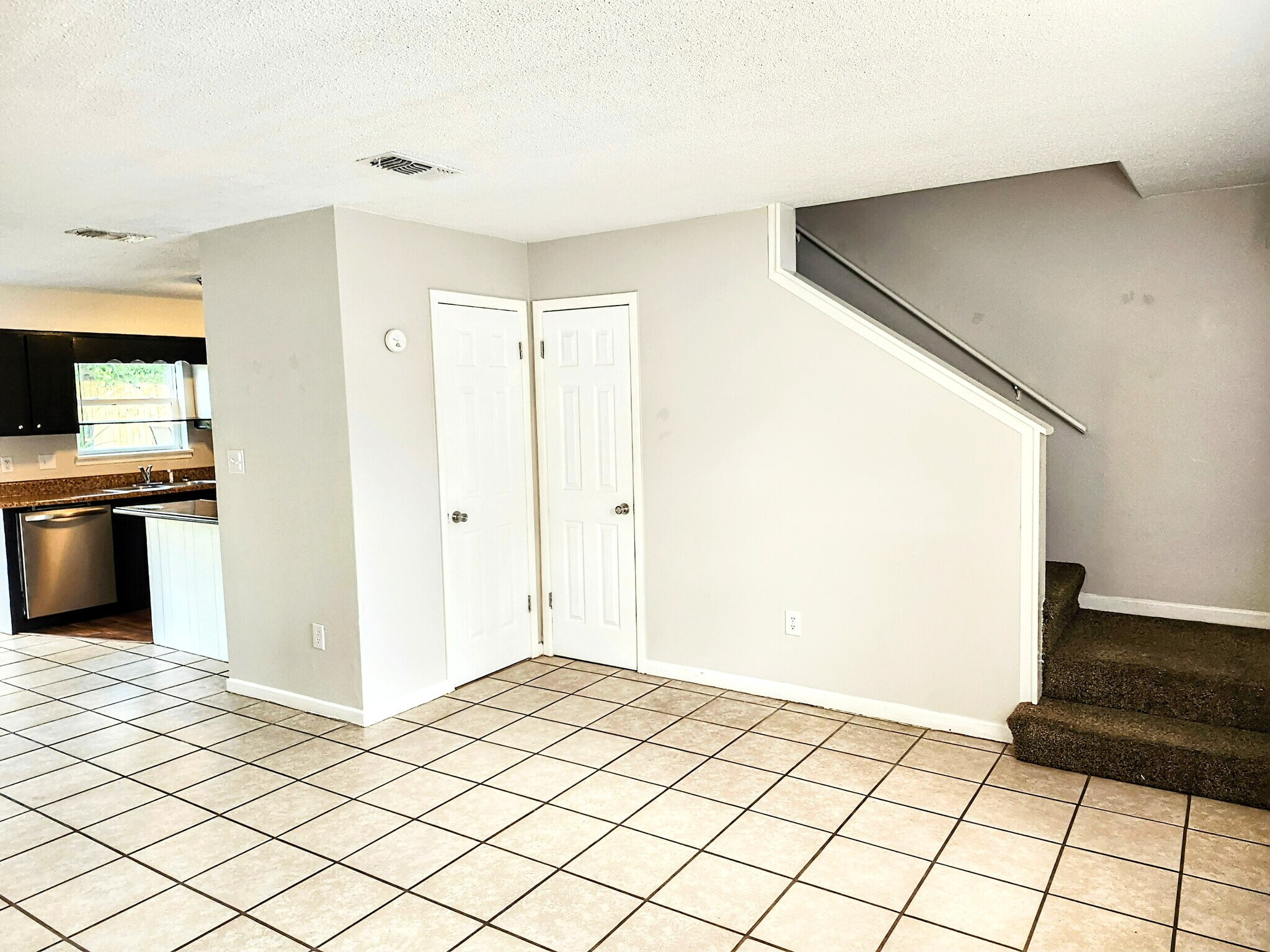 Downstairs - 2519 beech st