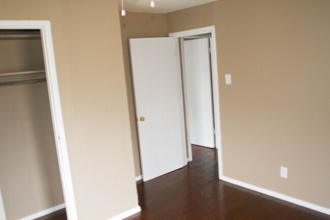 Building Photo - Discover Your New Home in the Heart of San Antonio's East Side