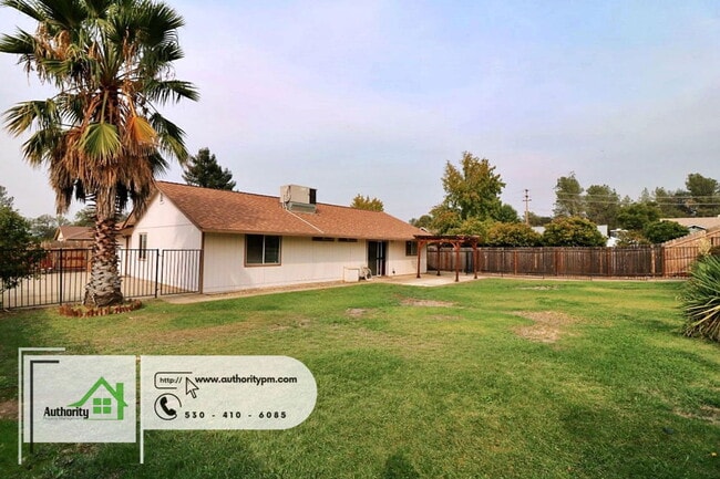 Building Photo - 2875 Tropicana Ct