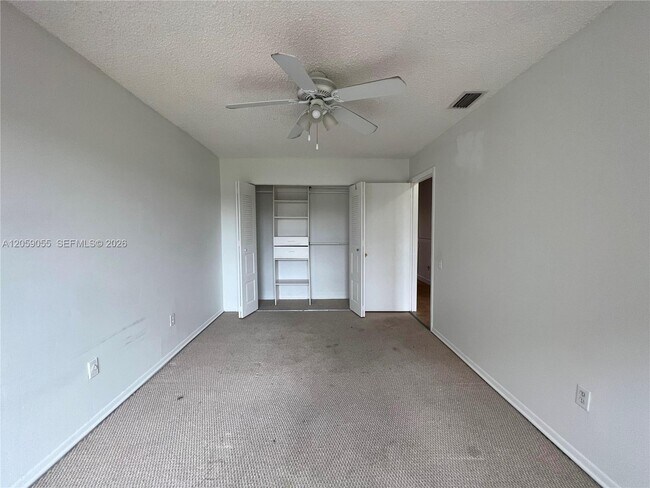 Building Photo - 6211 SW 116th Pl
