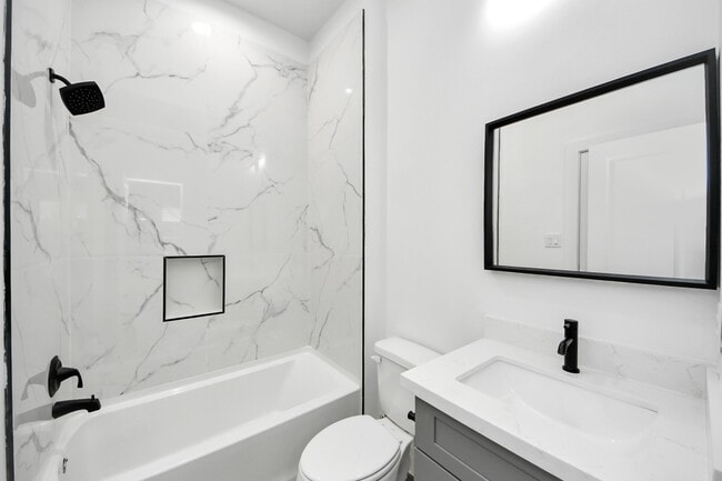 Building Photo - 7413 N Star St