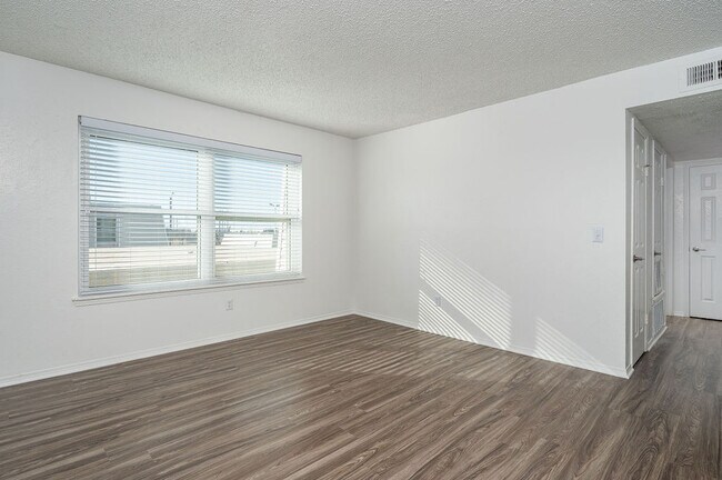 Living Room - Hillcrest Green