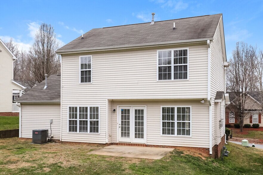 Building Photo - 3803 Bluestem Dr