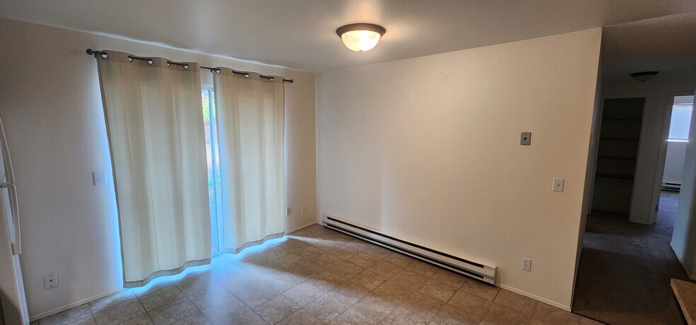 Building Photo - 521 159th St E