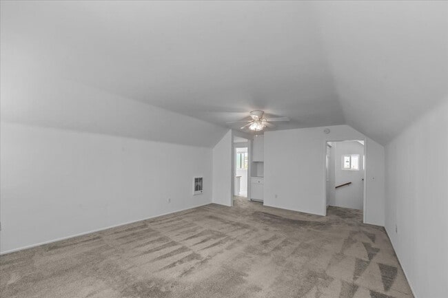 Building Photo - 9059 Carson St