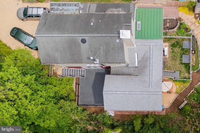Building Photo - 1611 Avenue B