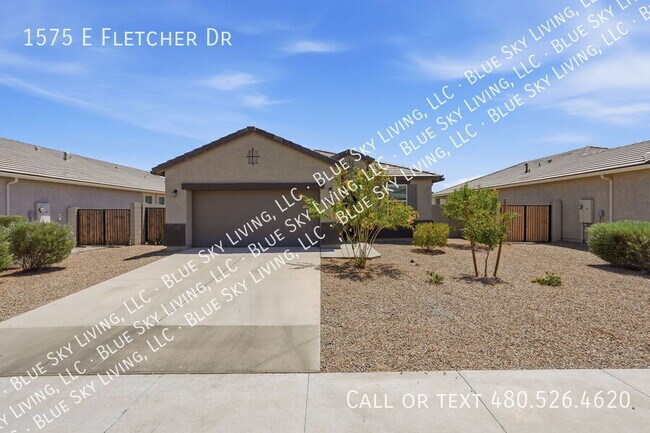 Building Photo - 1575 E Fletcher Dr