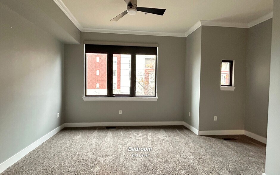 Building Photo - 129 Walnut St