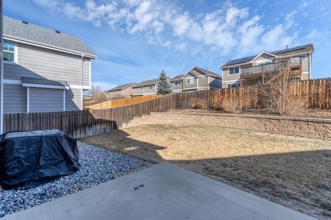 Building Photo - Beautiful 2 Story Home!