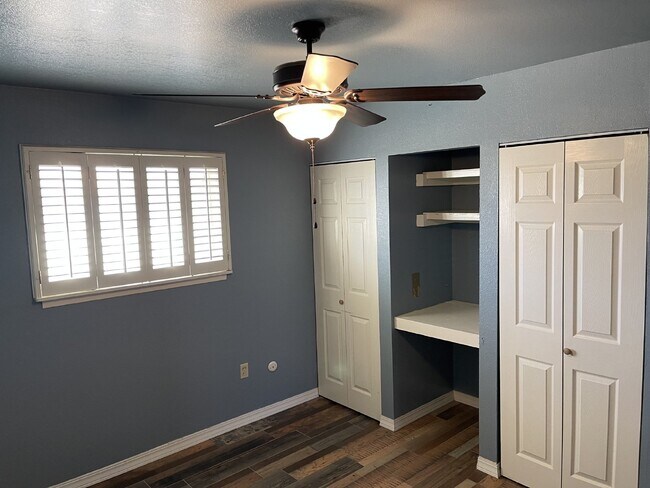 Building Photo - 9517 Mcintosh Dr