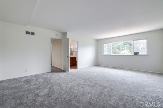 Building Photo - 19082 Plum Tree Ln