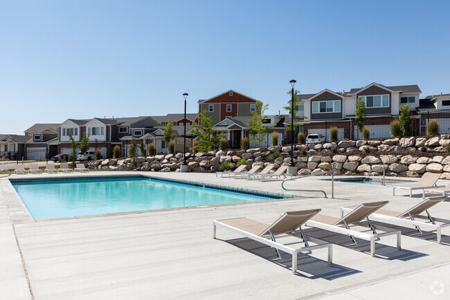 Building Photo - Rose Canyon Townhomes
