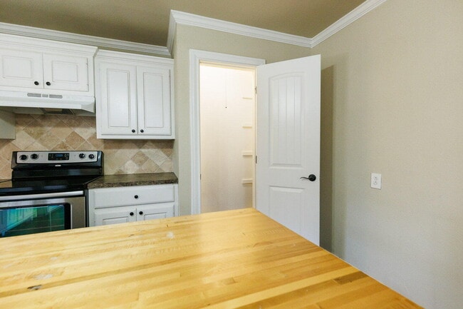 Building Photo - 2505 52nd St