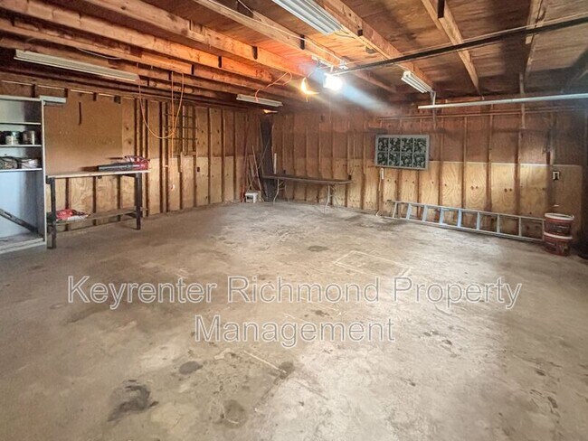 Building Photo - 4312 Gladewater Rd