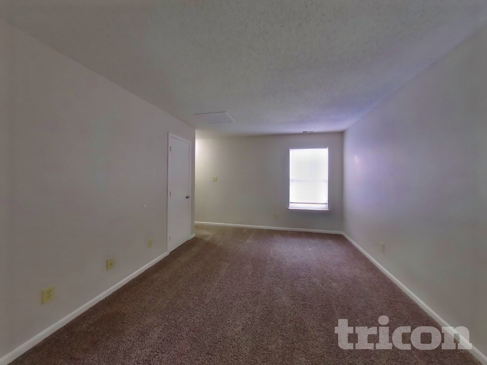 Building Photo - 1302 Crescent Dr