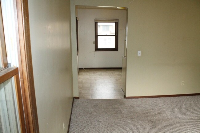 Building Photo - 412 Cottage Ave