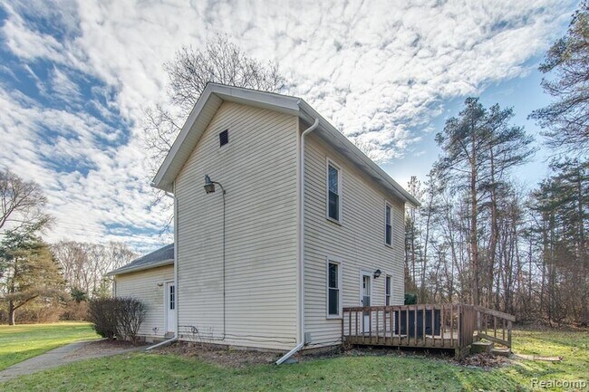 Building Photo - 9798 Mcgregor Rd