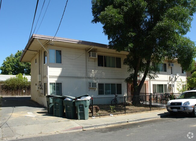 Building Photo - 1681 Haller Ct
