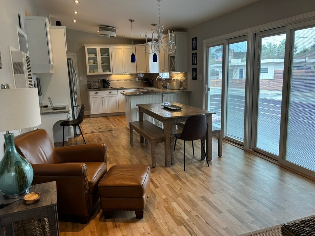 Dining/Kitchen - 4710 Jewel St