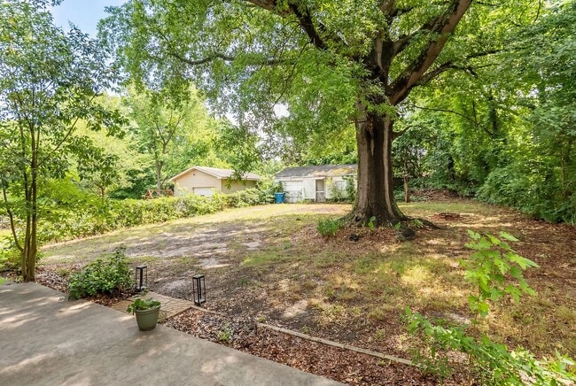 Building Photo - Recently Renovated 3BR Home Near Downtown Durham with Spacious Backyard! Available Now! Pet Frien...