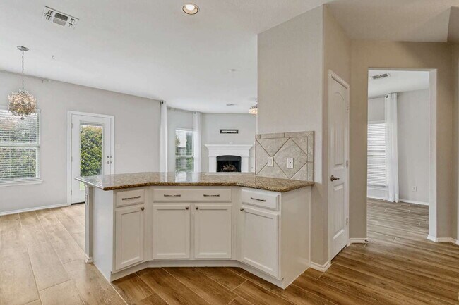 Building Photo - Modern Suburban Retreat in the Heart of McKinney