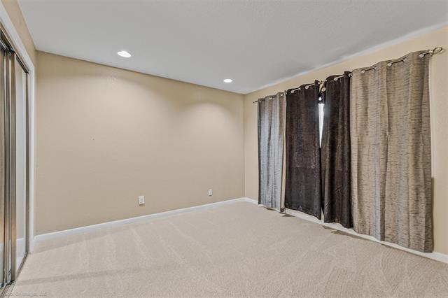 Building Photo - 925 Signal Ridge Pl